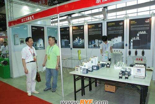 溫州電氣企業(yè)參加首屆海峽兩岸電機電器博覽會